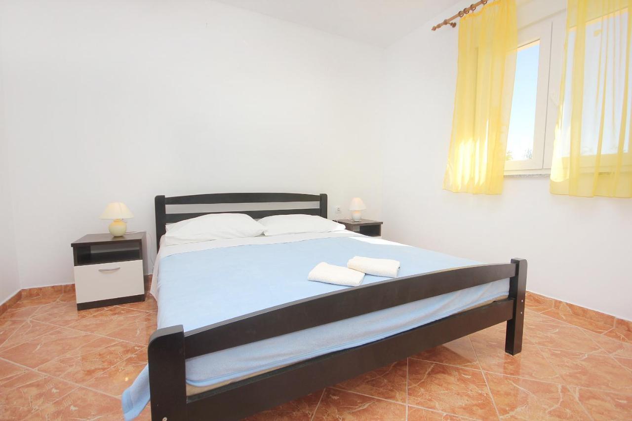 Apartments By The Sea Vlasici, Pag - 9324 Exterior photo